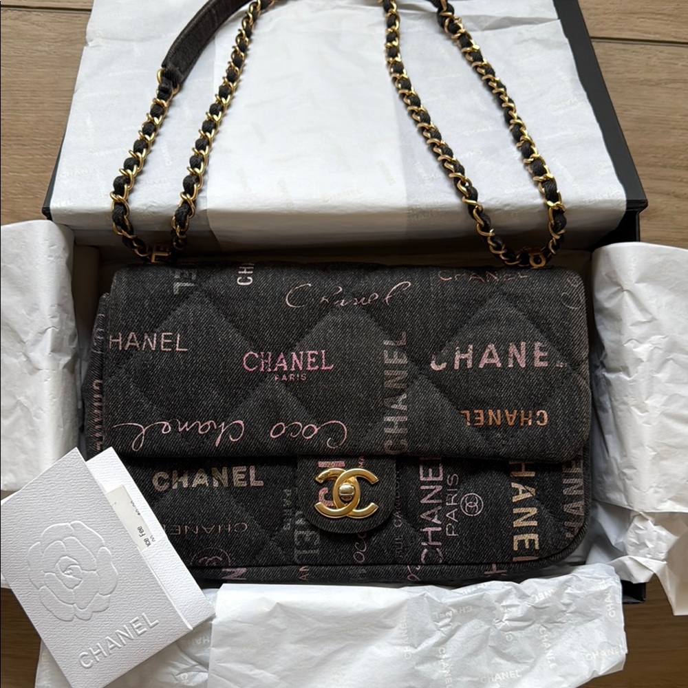 COPY - Chanel 22 P large denim flap black